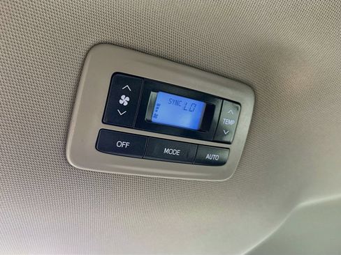 Certified 2018 Toyota Sienna LE FWD image 25