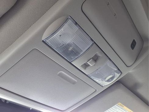 Certified 2025 Nissan Frontier SV RWD image 27