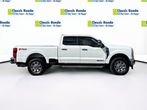 Used 2023 Ford F250 Lariat w/ Chrome Package image 9