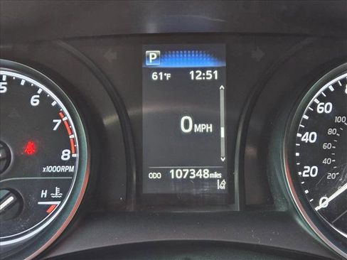 Used 2021 Toyota Camry SE image 10