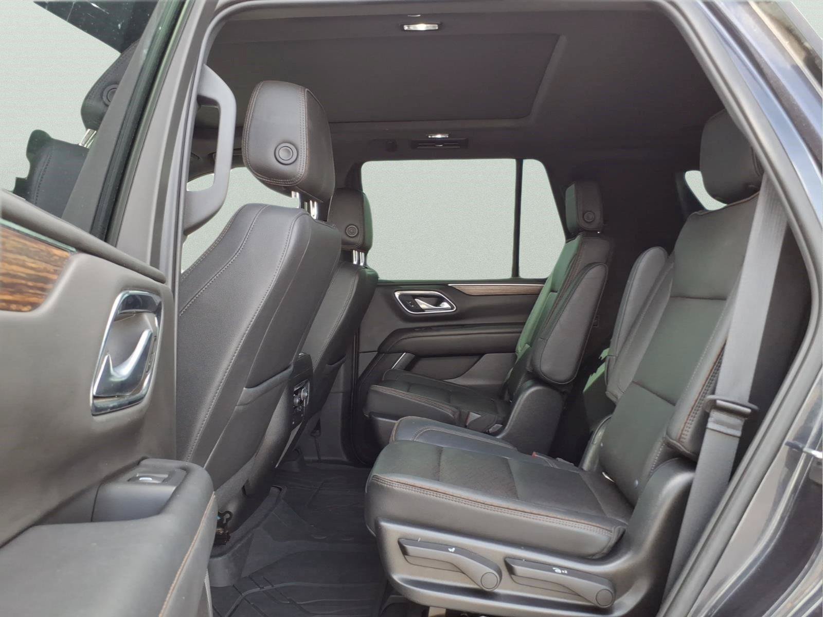 Used 2022 Chevrolet Tahoe High Country AWD/4WD image 11