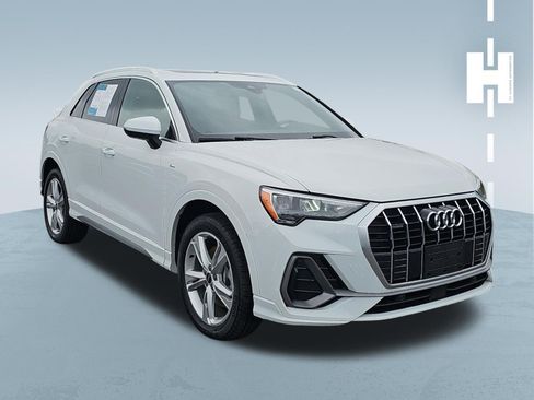 Used 2021 Audi Q3 2.0T Premium w/ Convenience Package AWD/4WD image 1