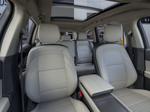 New 2026 Lincoln Nautilus Reserve image 10