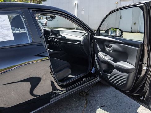 Certified 2023 Honda HR-V LX image 18