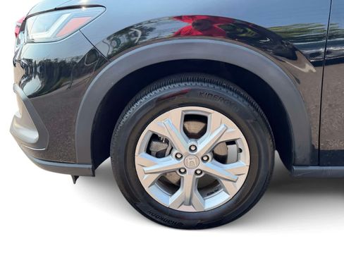 Used 2024 Honda HR-V LX image 8