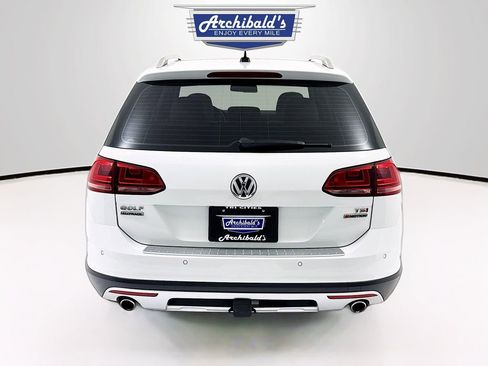 Used 2017 Volkswagen Golf Alltrack SE image 5