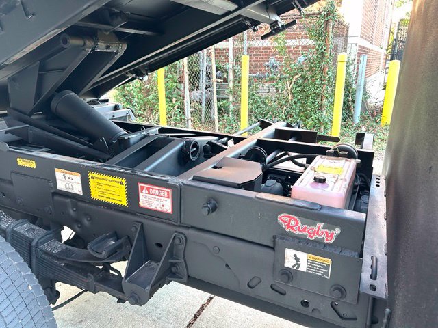Used 2016 Ford F550 2WD Crew Cab Super Duty image 19