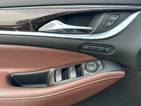 Used 2021 Buick Enclave Avenir w/ Avenir Technology Package image 13