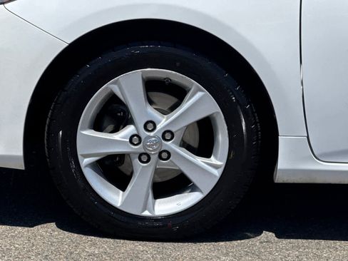 Used 2012 Toyota Corolla LE w/ Premium Pkg FWD image 28