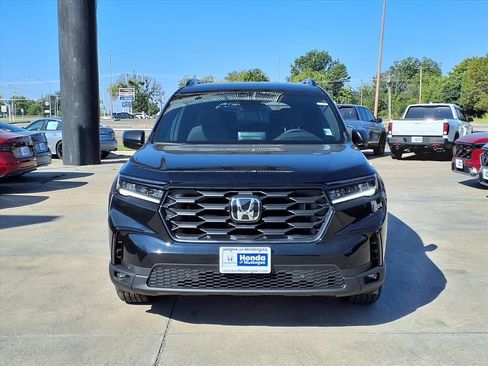 New 2025 Honda Pilot Sport image 22