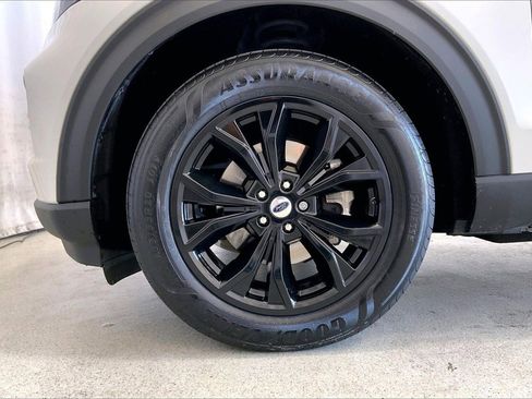 Certified 2023 Ford Explorer XLT w/ Equipment Group 202A image 8