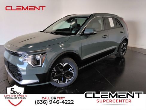 Used 2023 Kia Niro Wind w/ Wind Preserve Package image 1