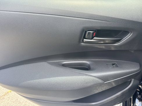 Used 2024 Toyota Corolla LE FWD image 21