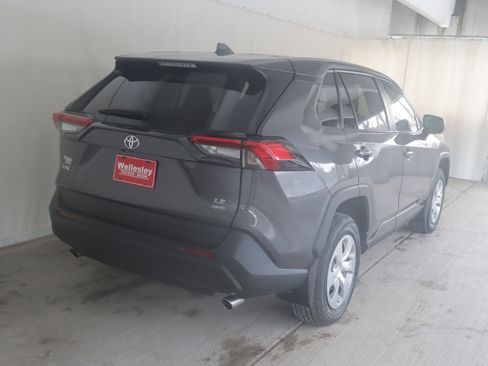 Certified 2023 Toyota RAV4 LE image 21