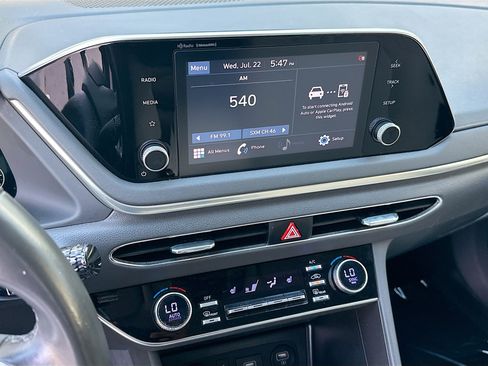 Used 2022 Hyundai Sonata SEL w/ Convenience Package FWD image 11