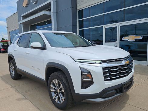 Used 2025 Chevrolet Equinox LT AWD/4WD image 1
