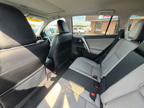 Used 2018 Toyota RAV4 Limited w/ Advanced Technology Package FWD image 17
