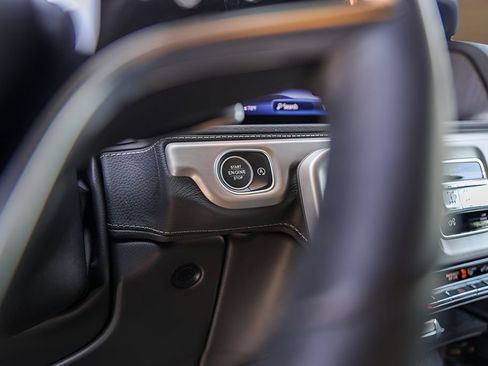 Used 2025 Mercedes-Benz G 550 image 17