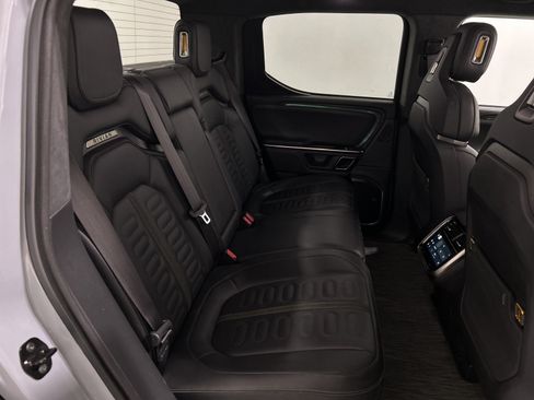 Used 2023 Rivian R1T Adventure AWD/4WD image 22
