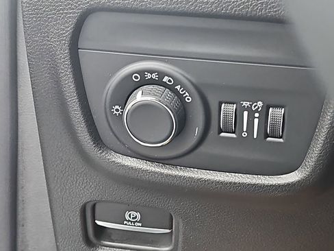 Used 2023 Jeep Grand Cherokee Altitude image 26