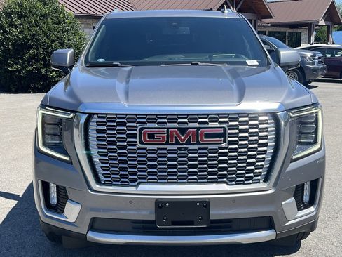 Used 2021 GMC Yukon Denali image 2