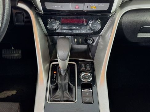 Used 2024 Mitsubishi Eclipse Cross SE image 36