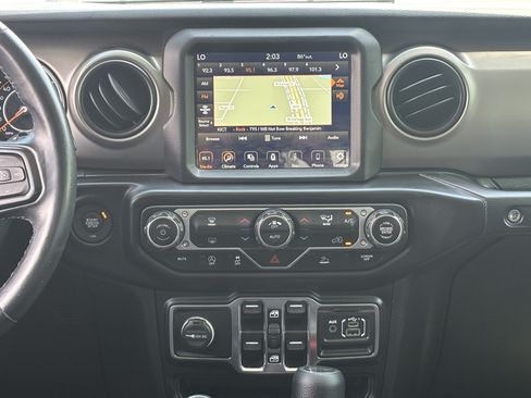 Used 2021 Jeep Wrangler Unlimited Sport AWD/4WD image 12