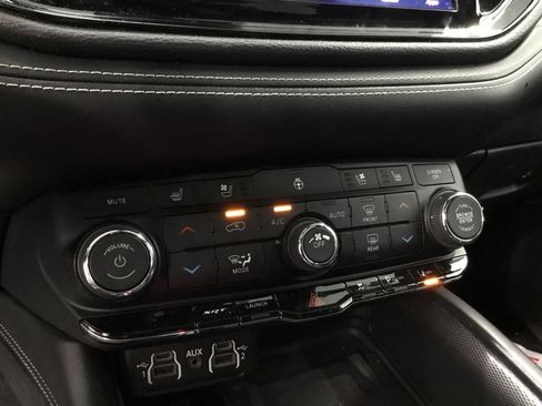 Used 2022 Dodge Durango SRT w/ Black Package AWD/4WD image 15