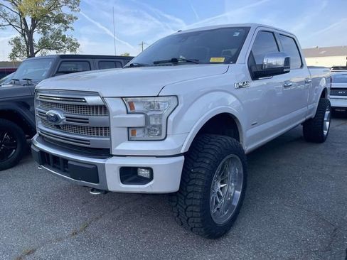Used 2017 Ford F150 Platinum w/ Equipment Group 701A Luxury image 3