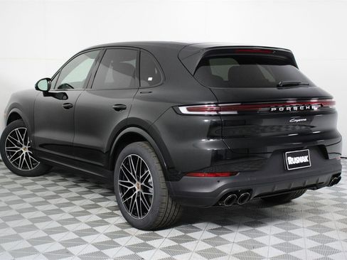 New 2026 Porsche Cayenne image 3