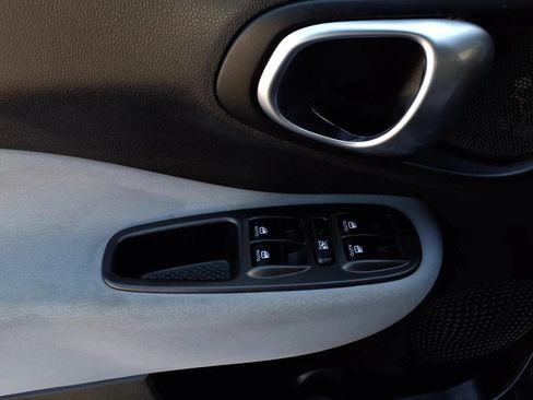 Used 2014 FIAT 500L Easy FWD image 13