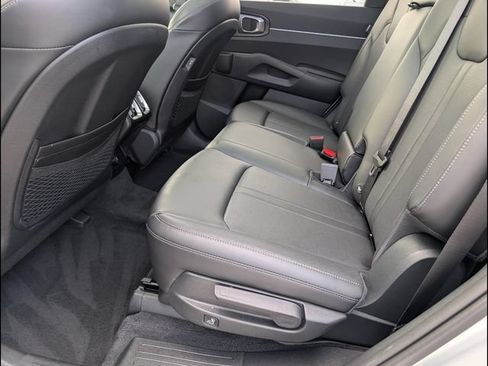 Certified 2026 Kia Sorento S w/ S Panoramic Sunroof Package FWD image 10