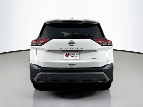 Used 2023 Nissan Rogue S AWD/4WD image 6