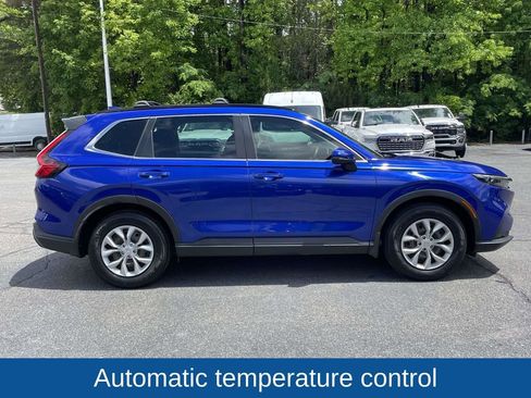 Used 2023 Honda CR-V LX image 9