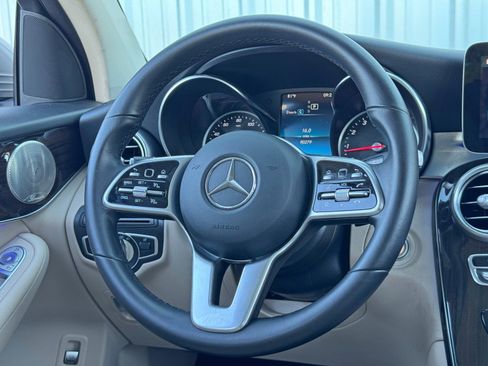 Used 2021 Mercedes-Benz GLC 300 GLC 300 w/ Premium Package image 20