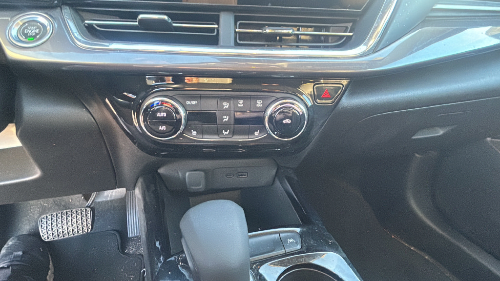 Used 2025 Chevrolet Trax ACTIV w/ Driver Confidence Package FWD image 13