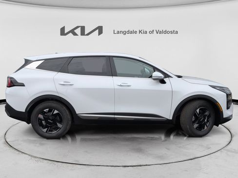 New 2026 Kia Sportage LX FWD image 3