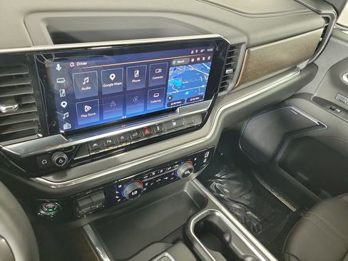 Used 2026 Chevrolet Silverado 1500 High Country AWD/4WD image 15
