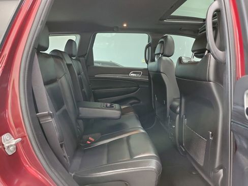 Used 2022 Jeep Grand Cherokee Limited image 16