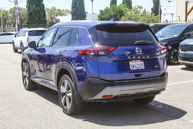 Used 2023 Nissan Rogue SL w/ SL Premium Package FWD image 7
