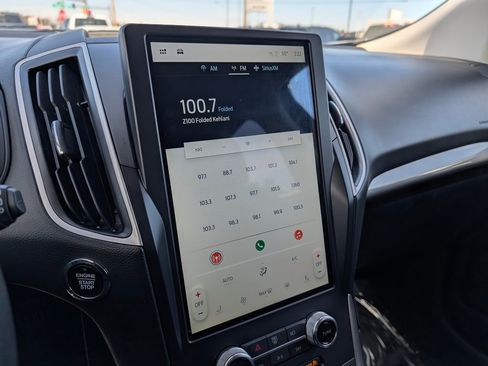 Used 2024 Ford Edge SEL image 32