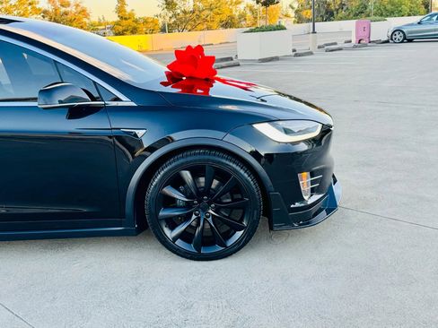 Used 2021 Tesla Model X Long Range image 32