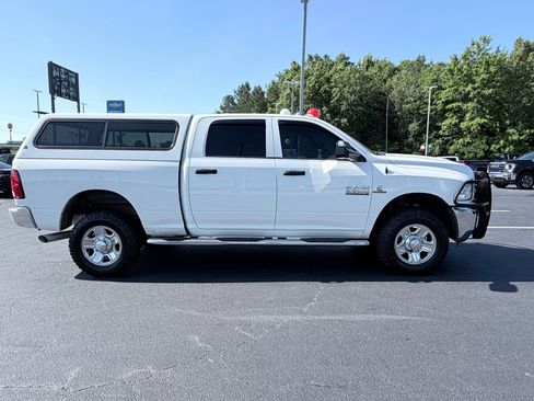 Used 2018 RAM 2500 Tradesman w/ Chrome Appearance Group AWD/4WD image 4