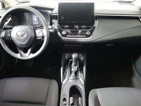 Used 2023 Toyota Corolla LE image 31