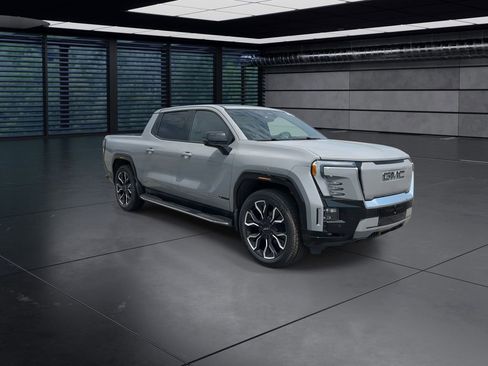 New 2025 GMC Sierra EV Denali image 2