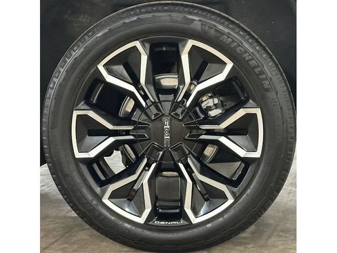 Used 2024 GMC Sierra EV Denali image 11