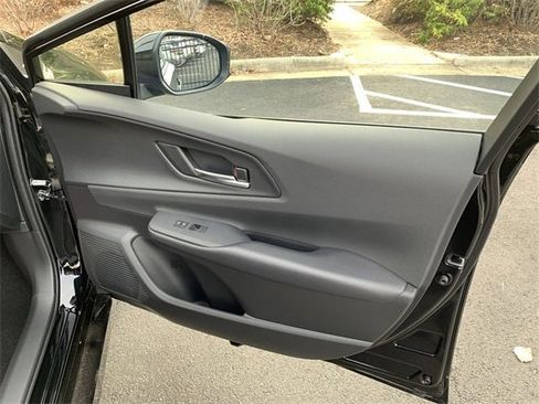 New 2025 Toyota Prius Plug-In Hybrid image 13
