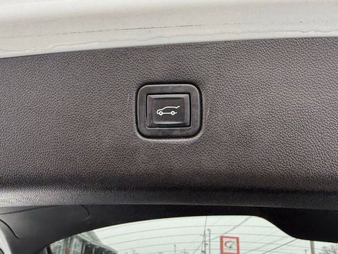 Used 2020 Chevrolet Blazer LT image 22