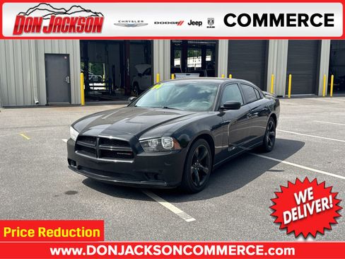 Used 2014 Dodge Charger SXT w/ Blacktop Package RWD image 1