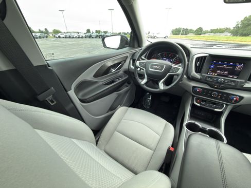 Certified 2024 GMC Terrain SLE w/ Driver Convenience Package AWD/4WD image 27